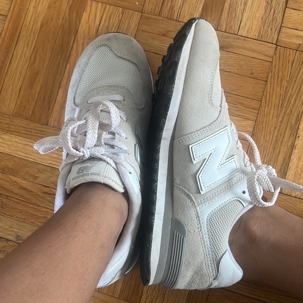 NWT New Balance 574 White/Grey Sneakers | Casual Walking/Running Shoes 👟 - Picture 6 of 10